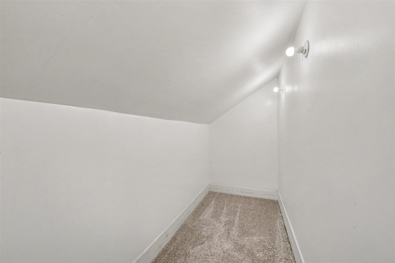 641 Lincoln Avenue Property Photo 57