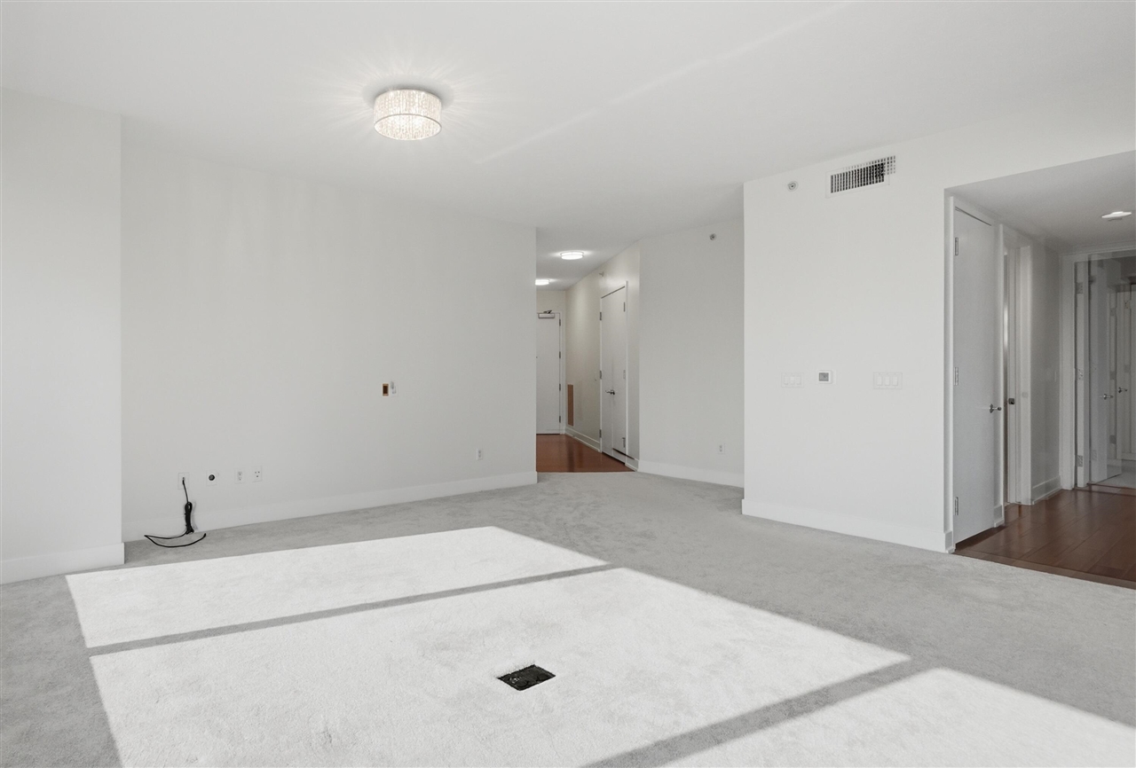 335 Bridge Street Property Photo 11