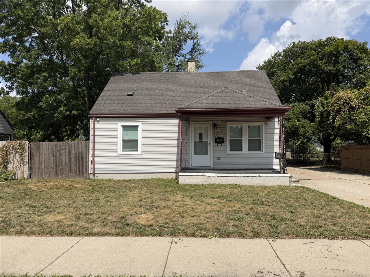 12737 Couwlier Avenue Property Photo 1