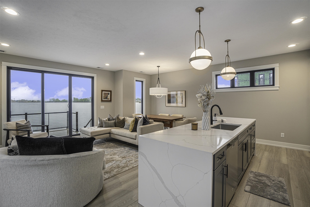 258 Viridian Shrs Drive Property Photo 6