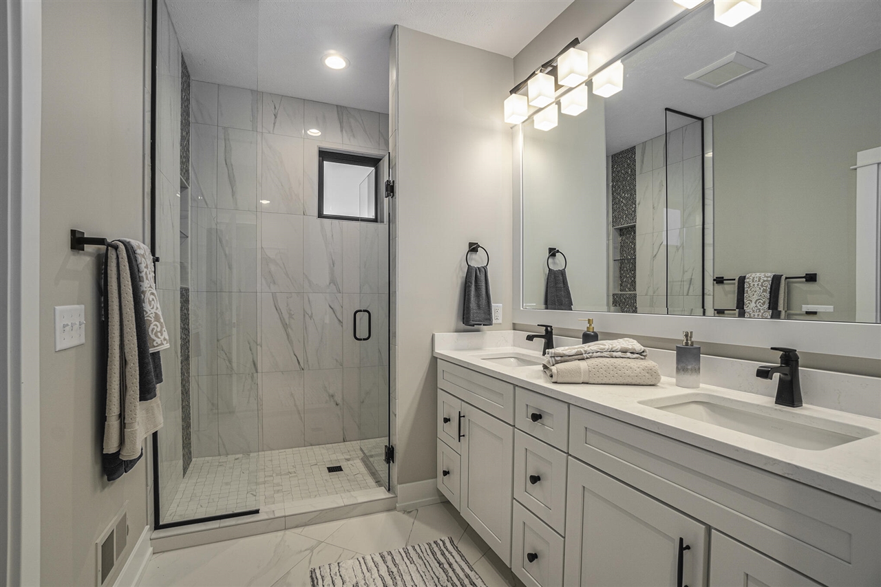 258 Viridian Shrs Drive Property Photo 14