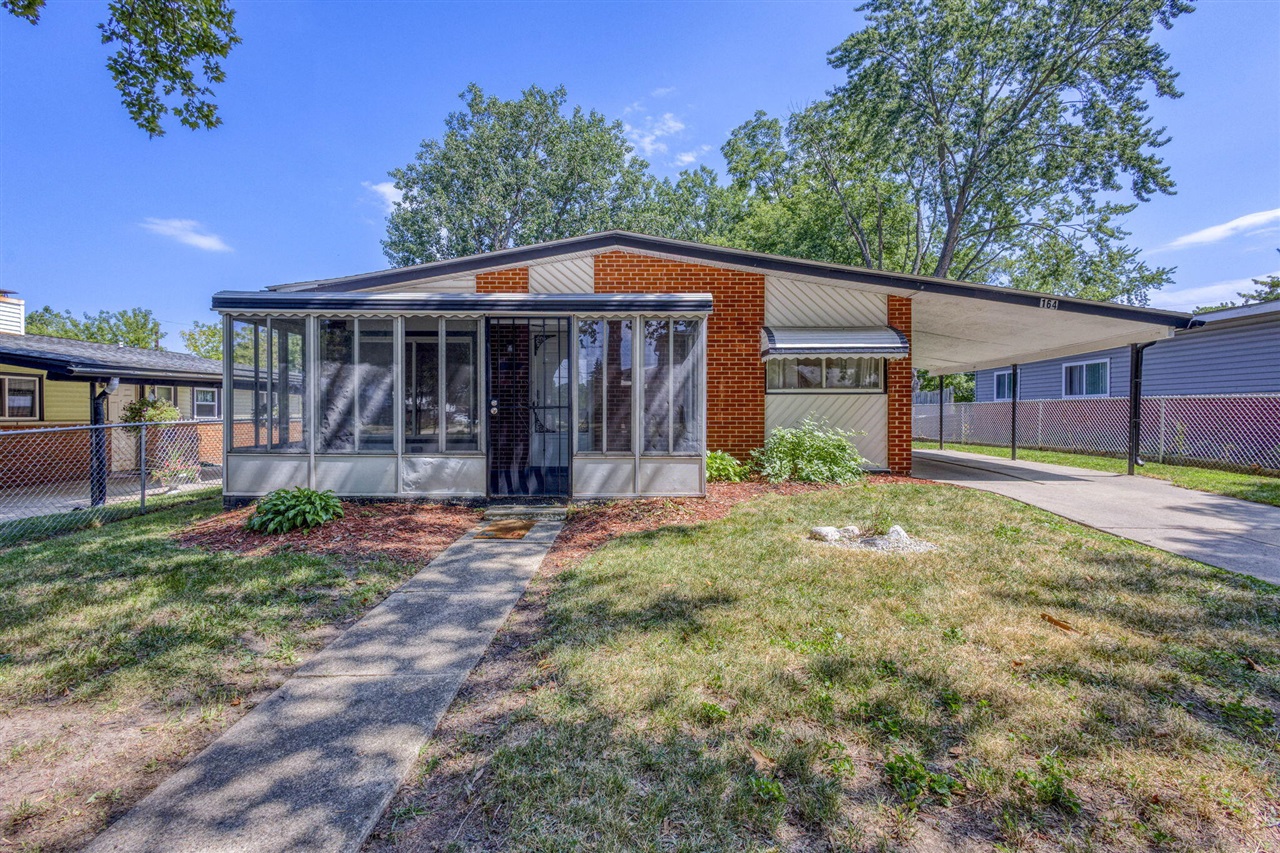 164 Westway Street Property Photo 1