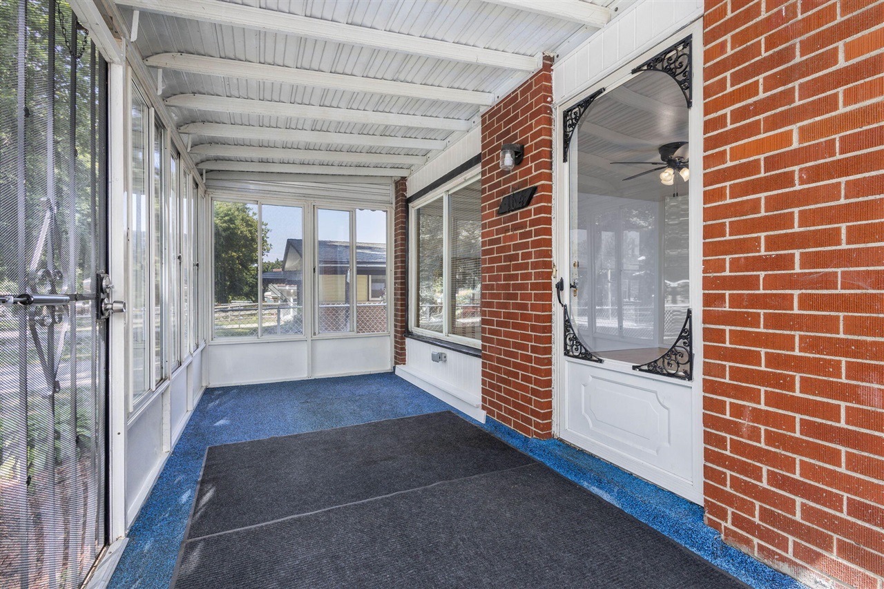 164 Westway Street Property Photo 3