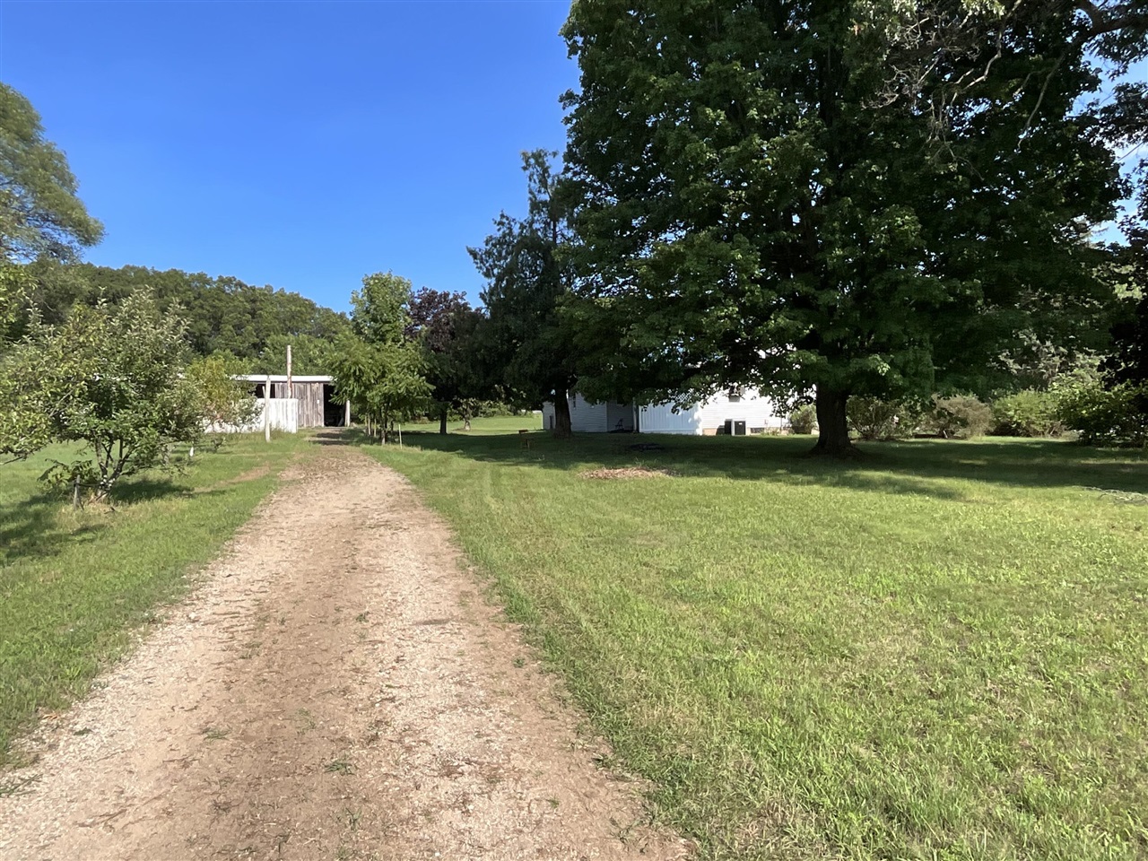2031 10 Mile Road Property Photo 15