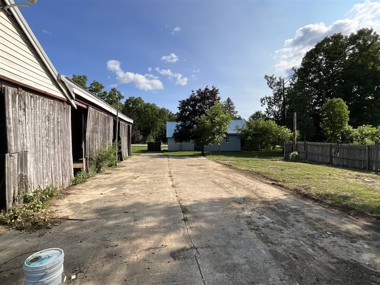 2031 10 Mile Road Property Photo 28