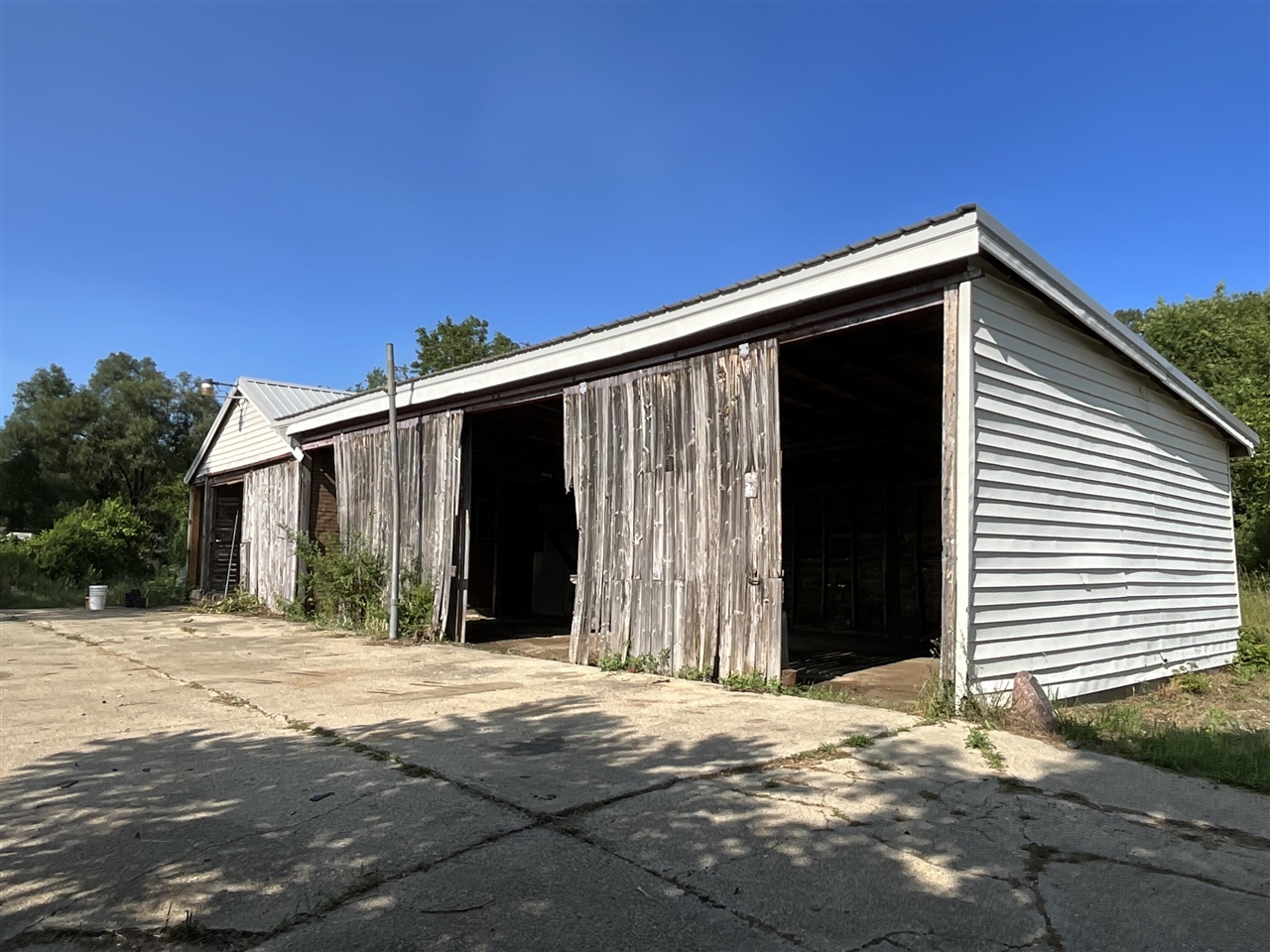 2031 10 Mile Road Property Photo 31
