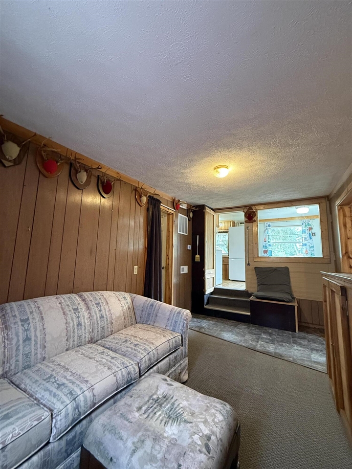 1383 W Palmer Avenue Property Photo 14