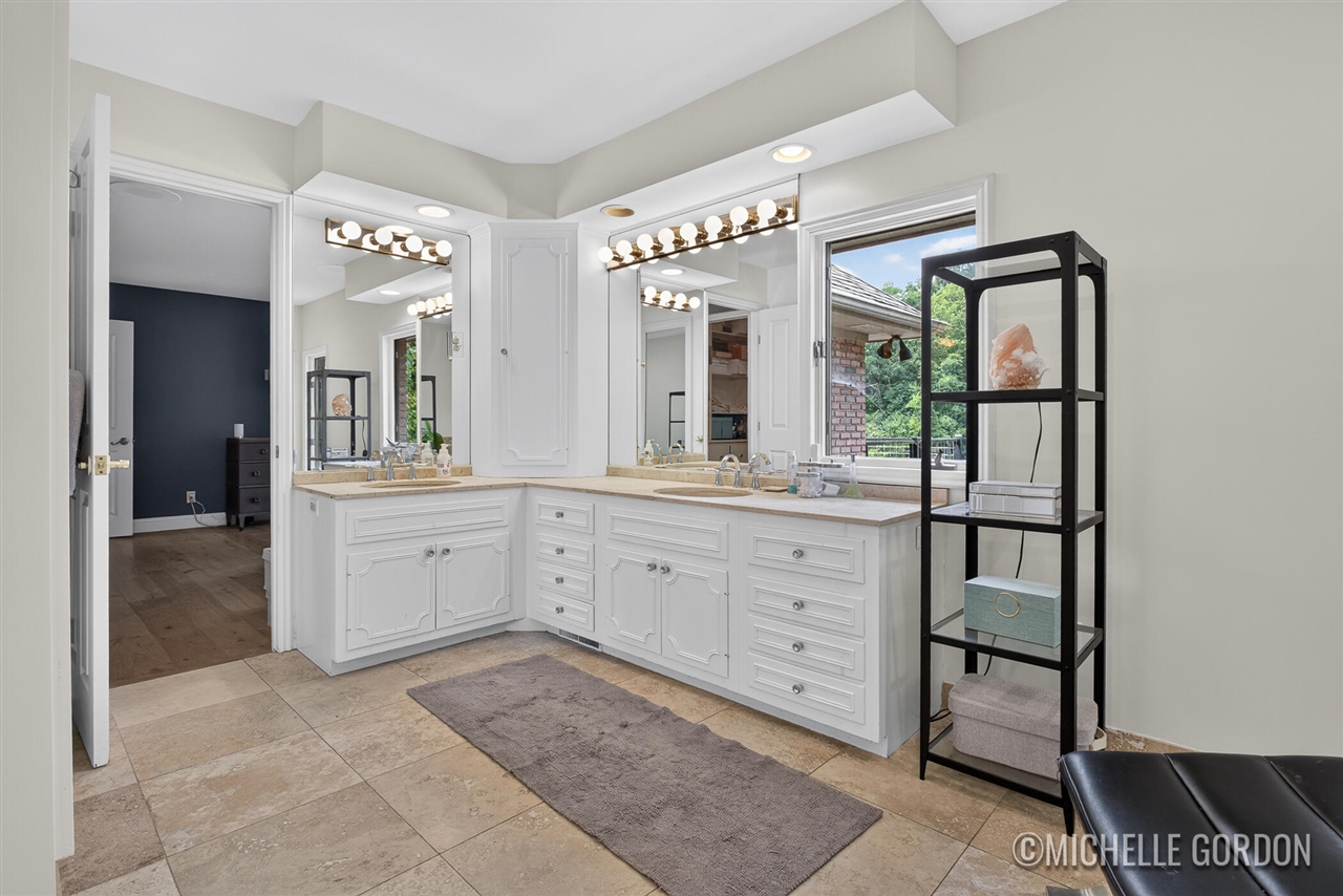 2465 Cascade Springs Drive Property Photo 27