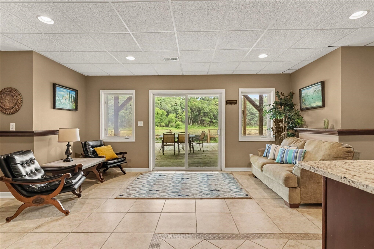 7805 Cougar Drive Property Photo 39