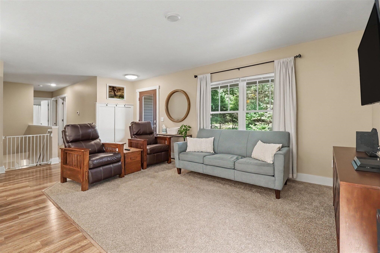 2047 N Lakeshore Drive Property Photo 7