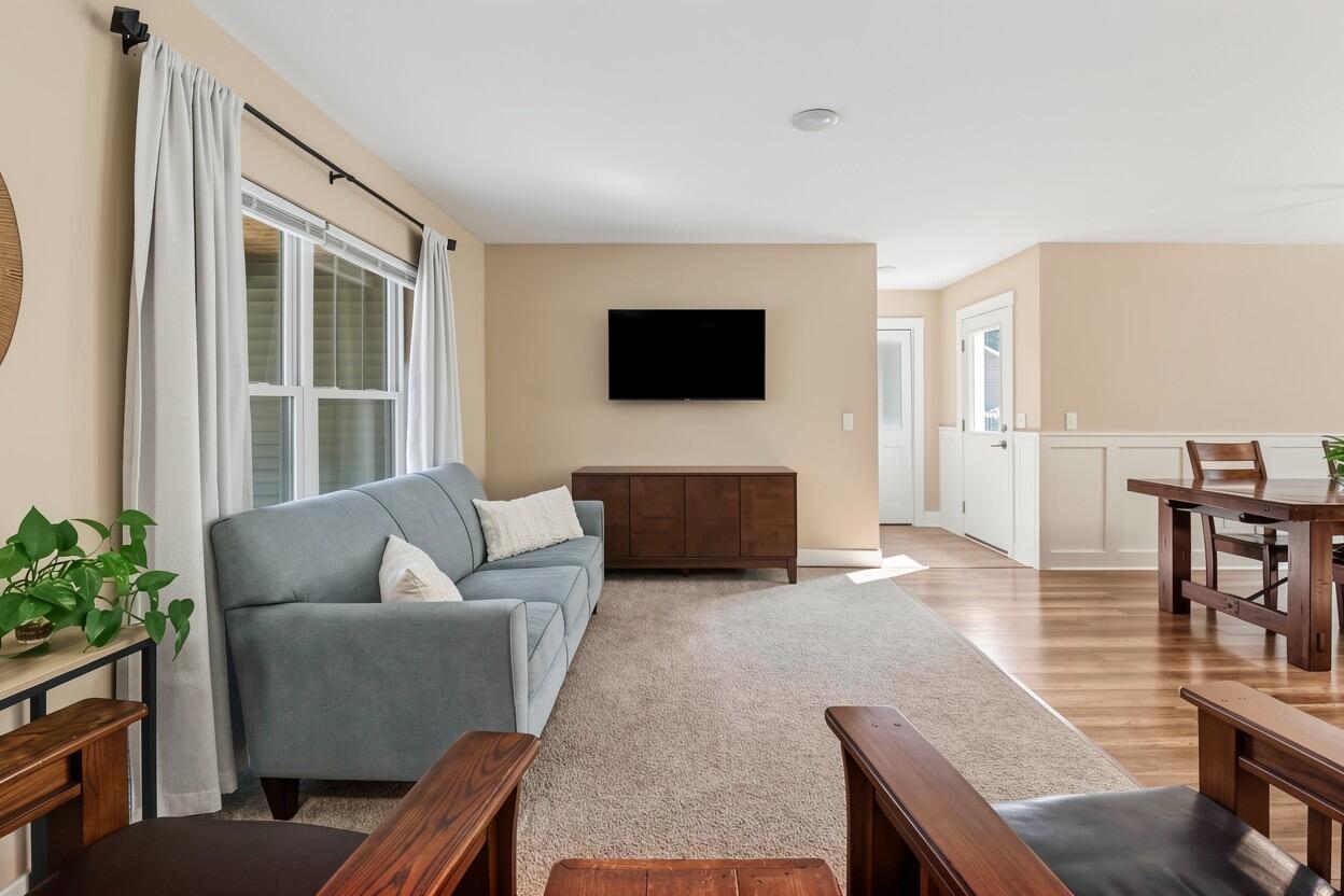 2047 N Lakeshore Drive Property Photo 8