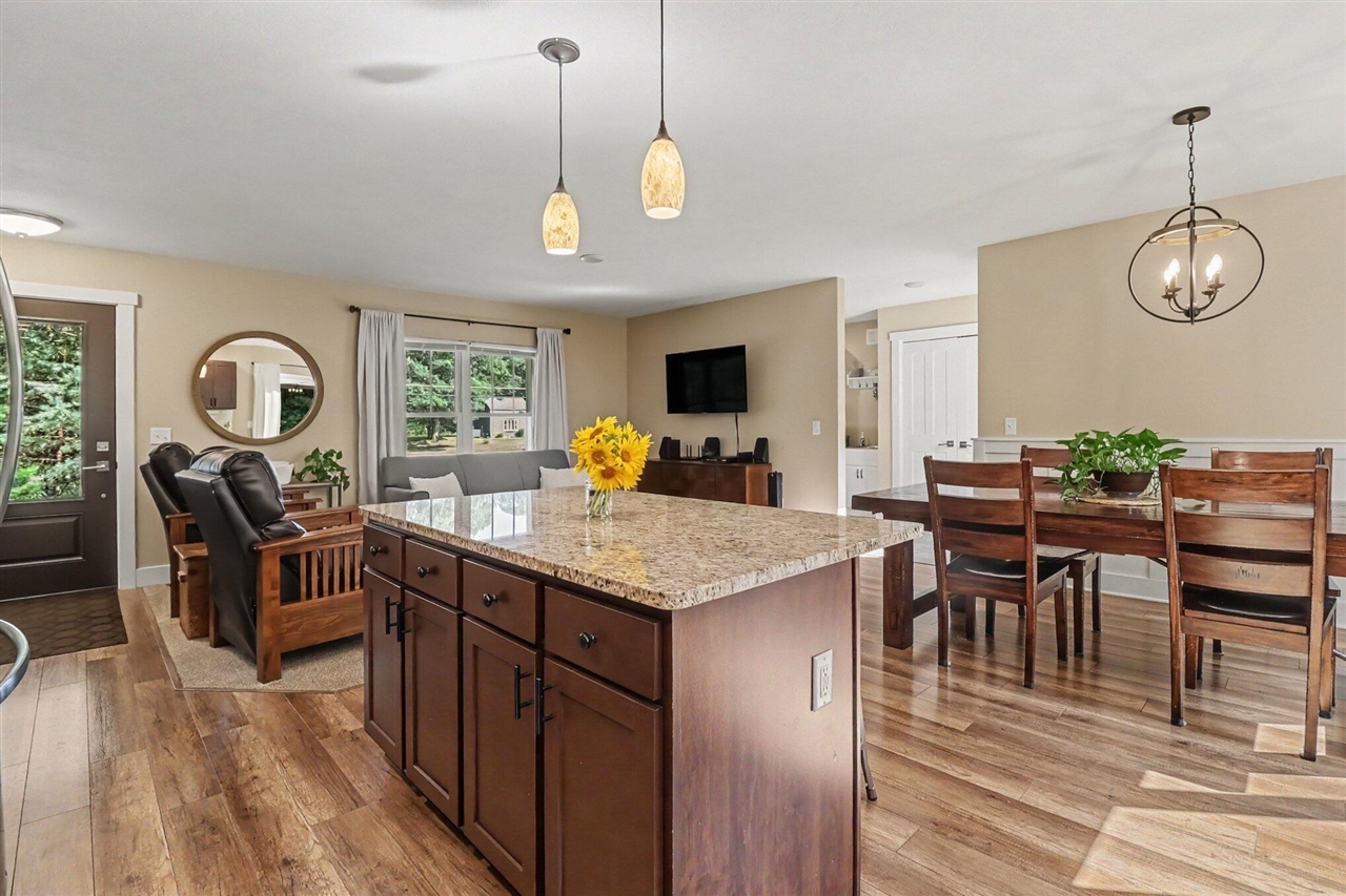 2047 N Lakeshore Drive Property Photo 14