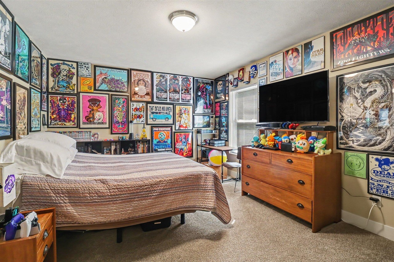2047 N Lakeshore Drive Property Photo 16