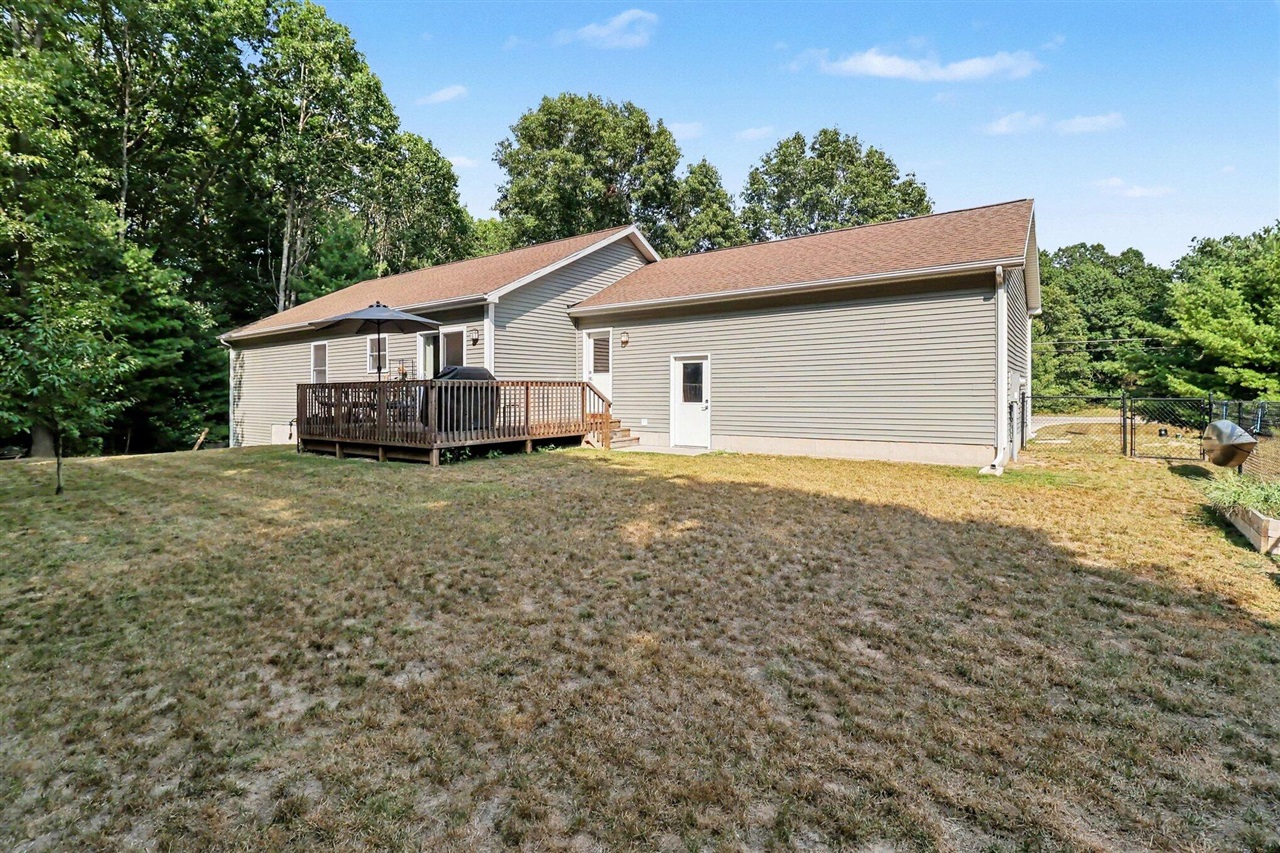 2047 N Lakeshore Drive Property Photo 31