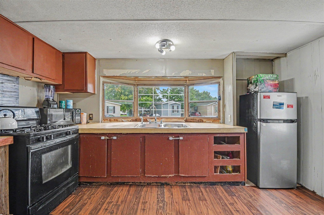2650 Ulysses Court Property Photo 2