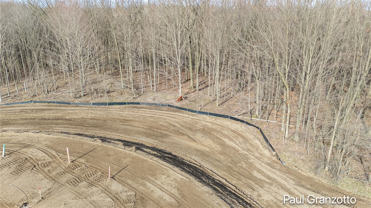 5561 N Blackberry Bluff Property Photo 1