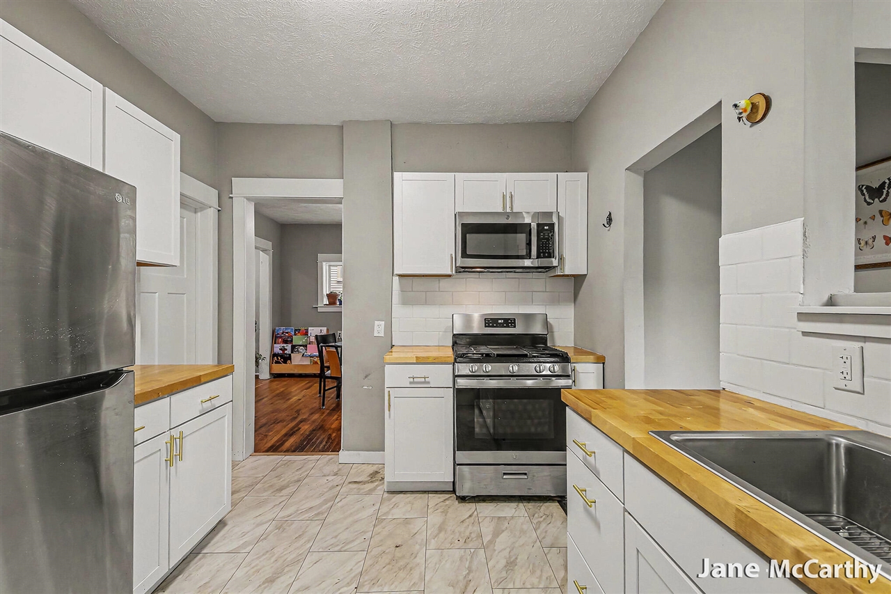 1240 Bemis Street Property Photo 11