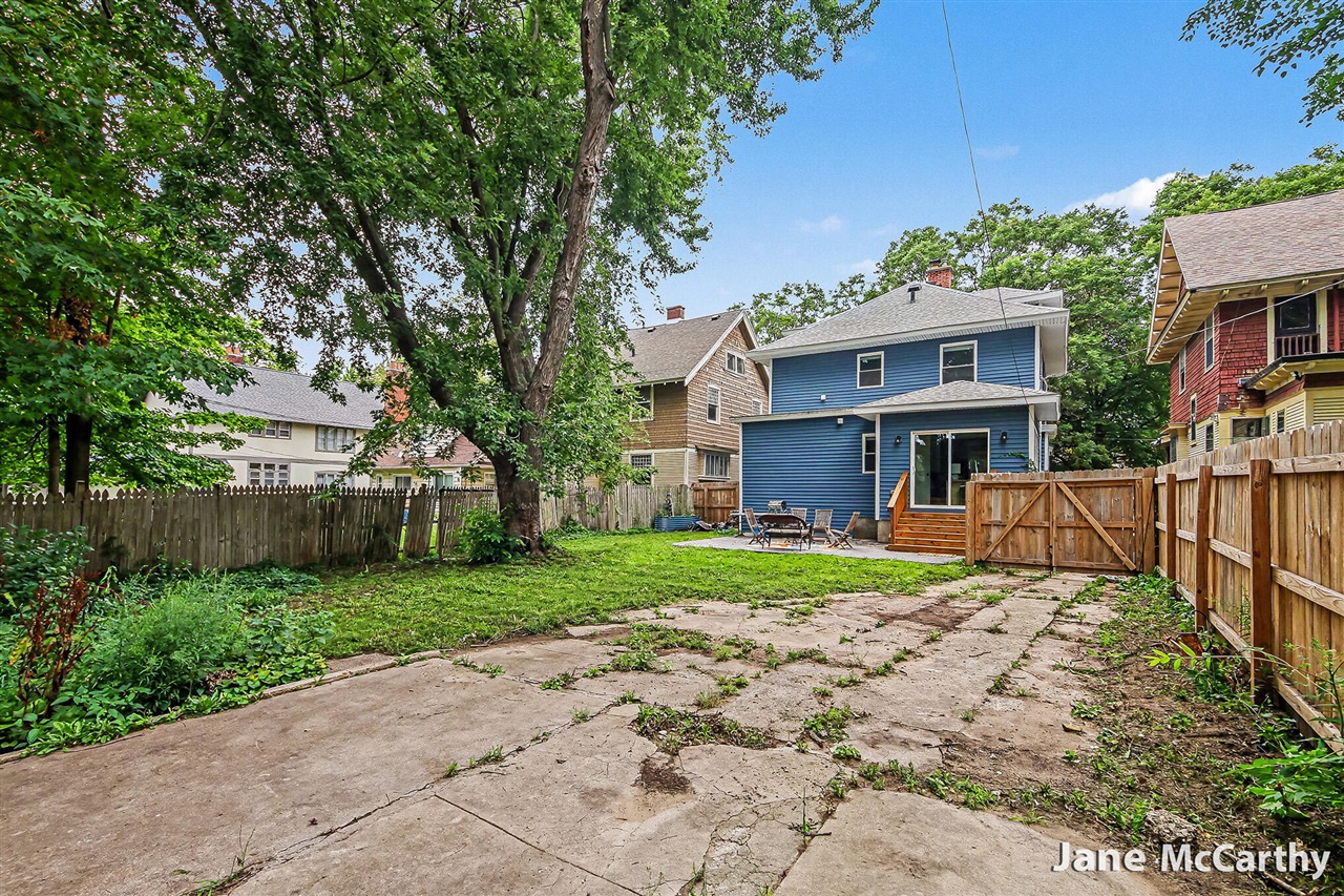1240 Bemis Street Property Photo 28