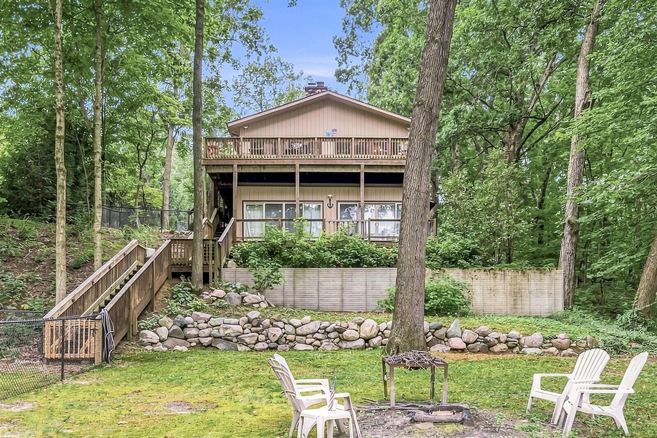11008 Corey Lake Road Property Photo 3