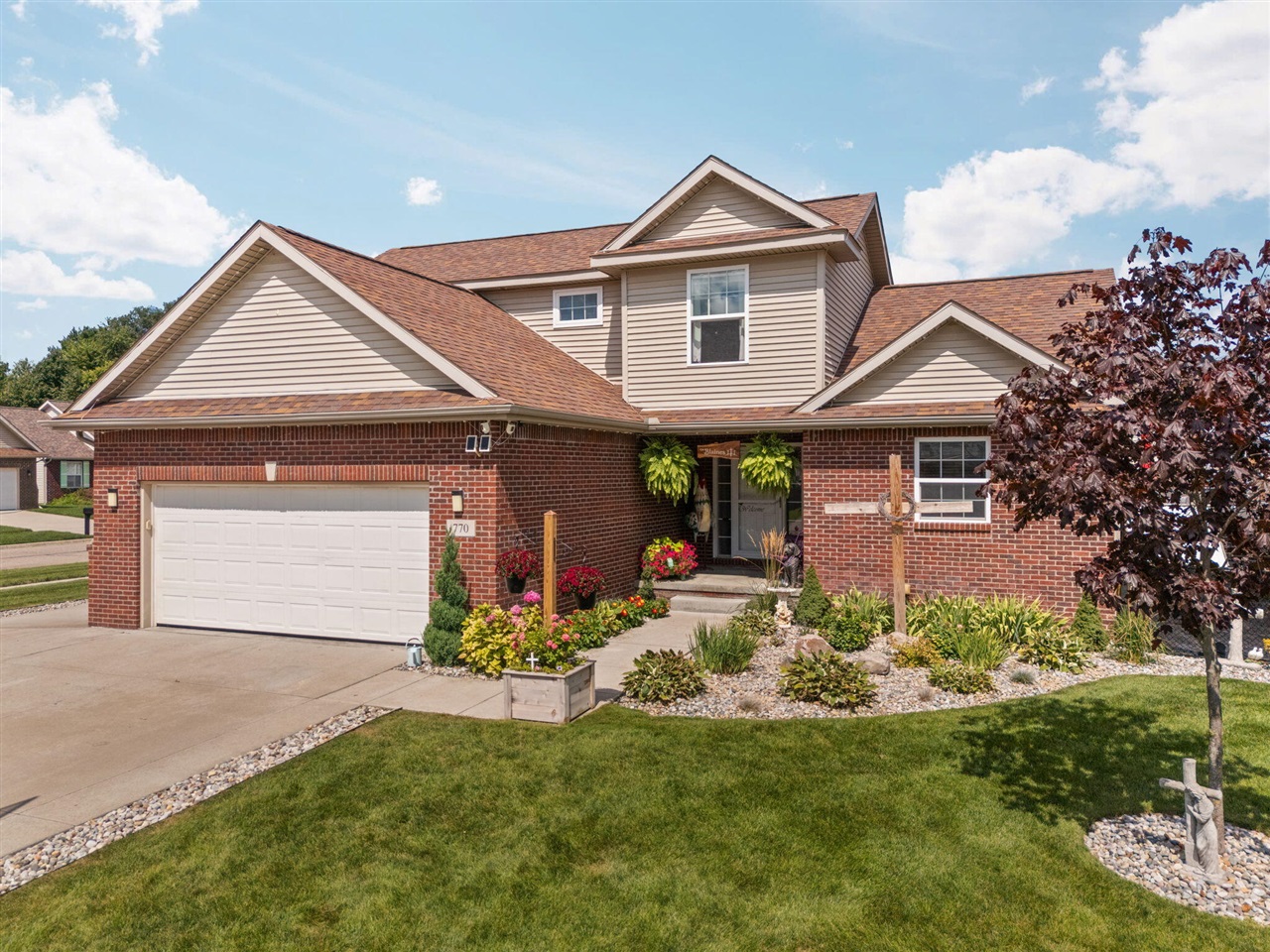 770 Eagles Nest Court Property Photo 1