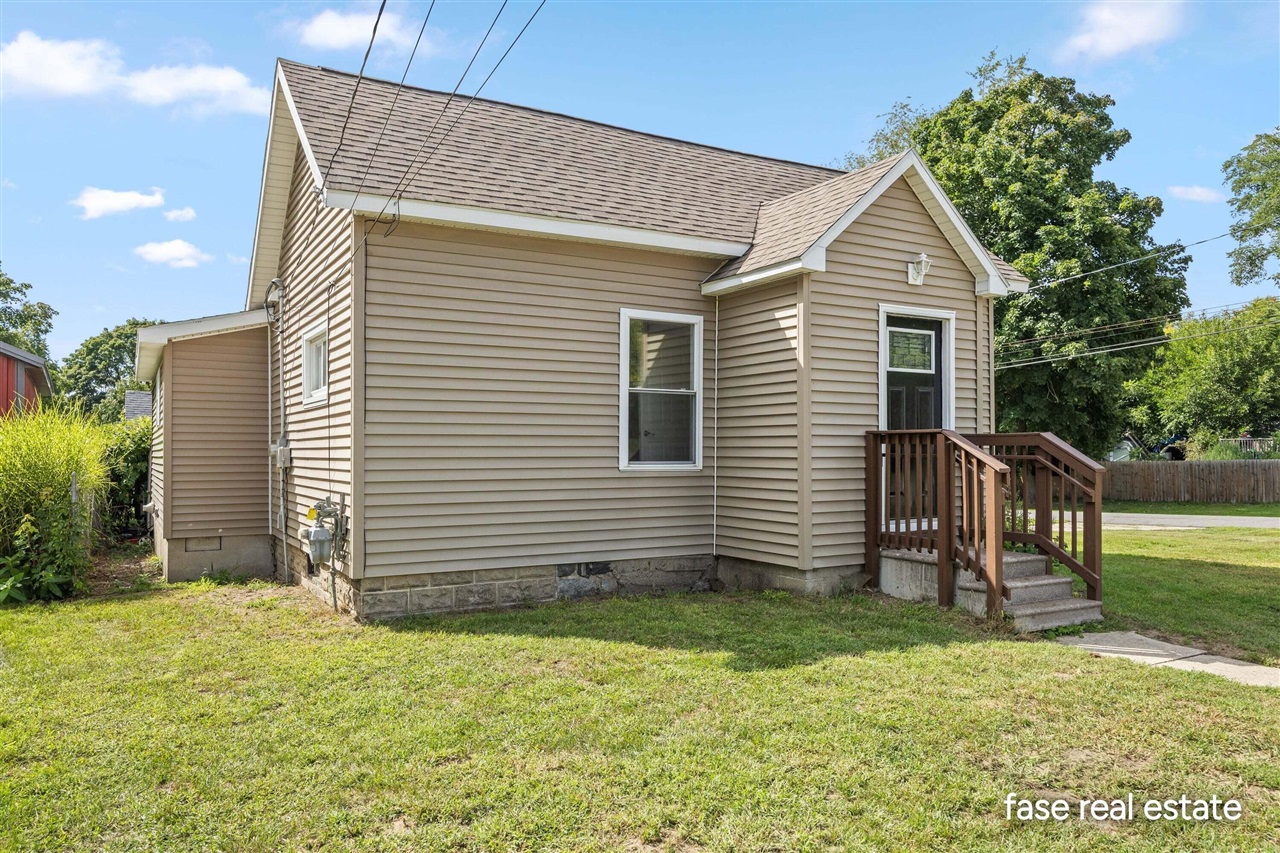 703 Pearl Street Property Photo 2