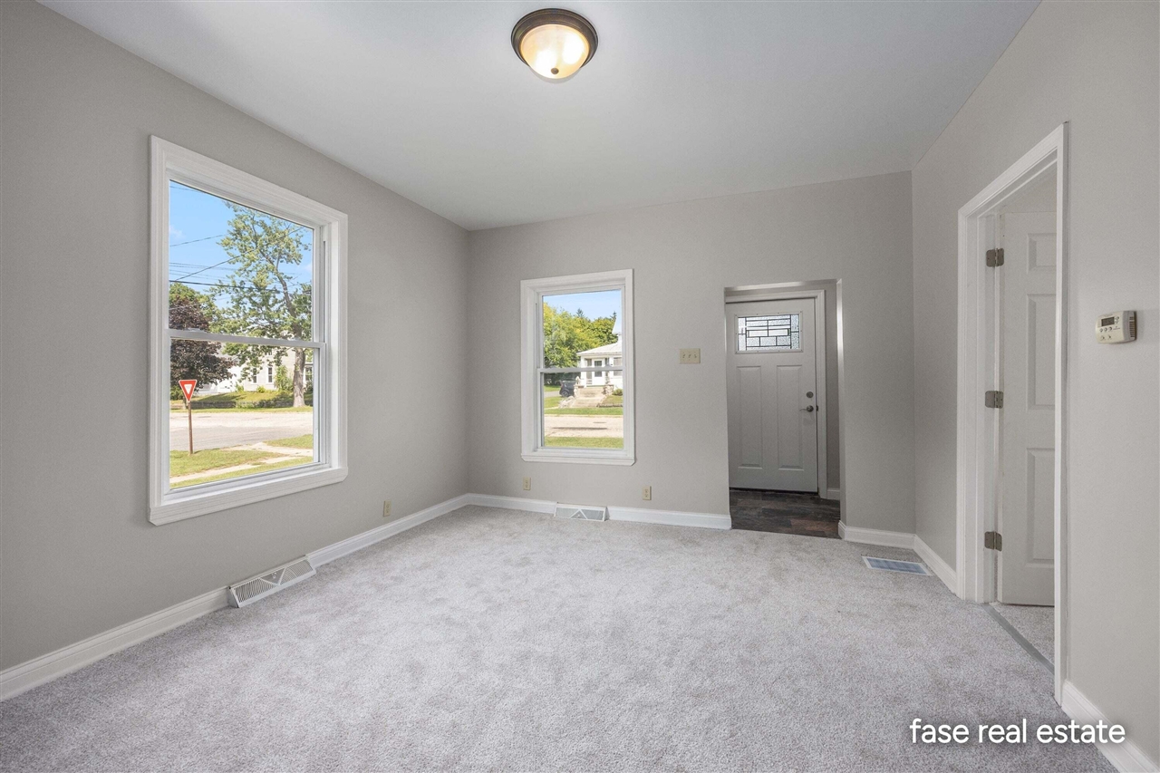 703 Pearl Street Property Photo 5
