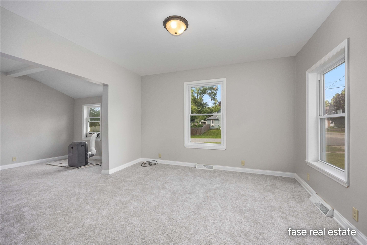 703 Pearl Street Property Photo 6