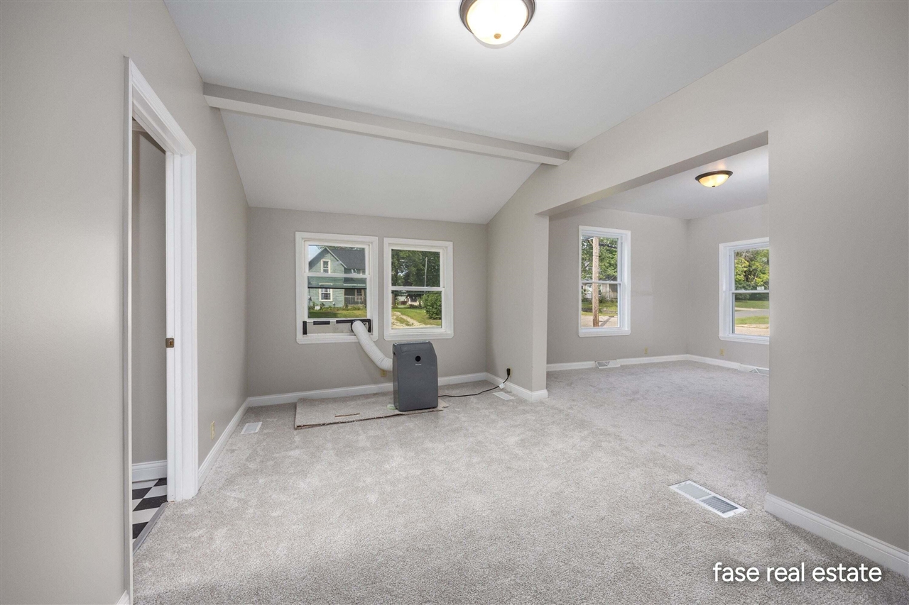 703 Pearl Street Property Photo 7