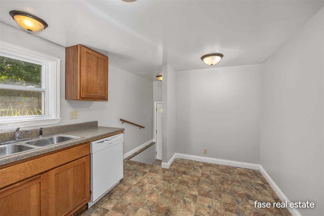 703 Pearl Street Property Photo 10
