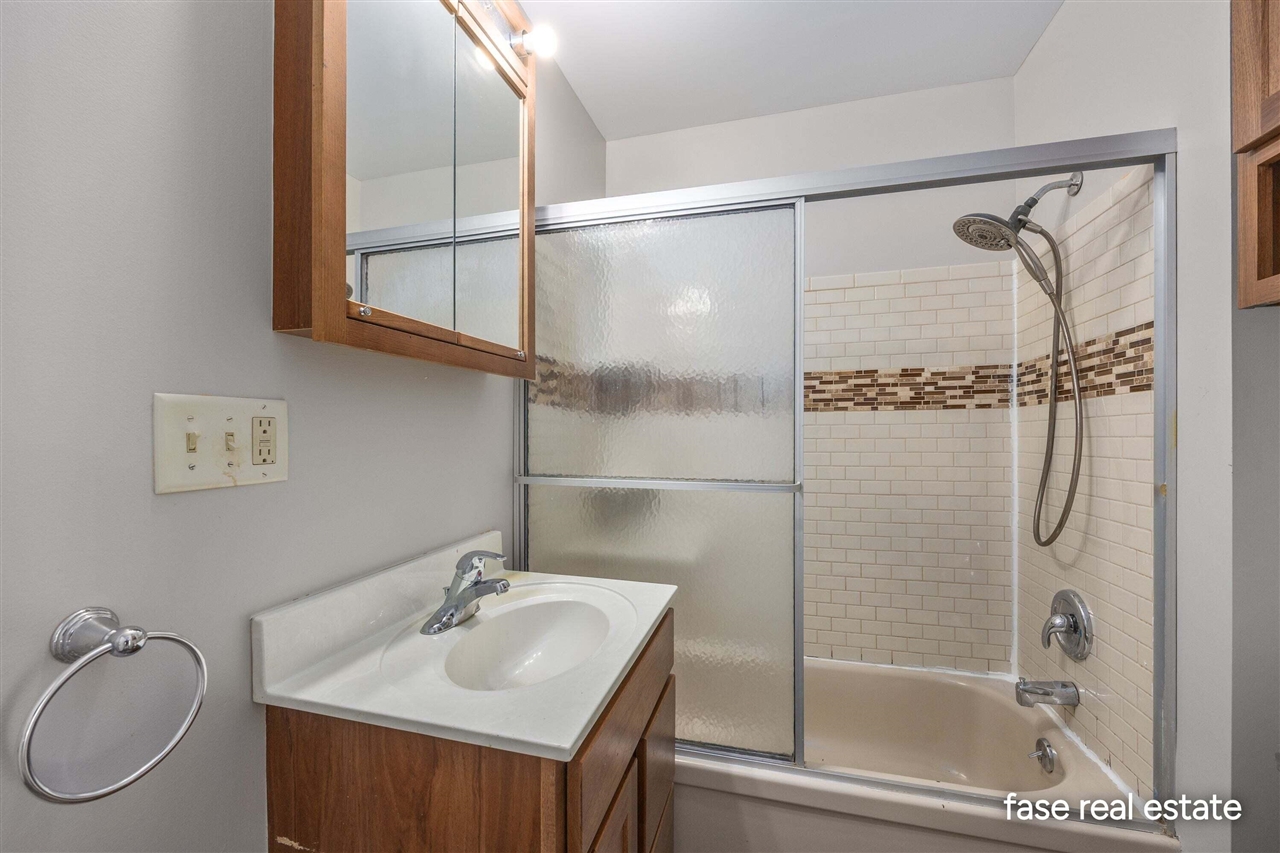 703 Pearl Street Property Photo 12