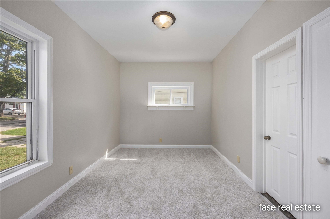 703 Pearl Street Property Photo 13