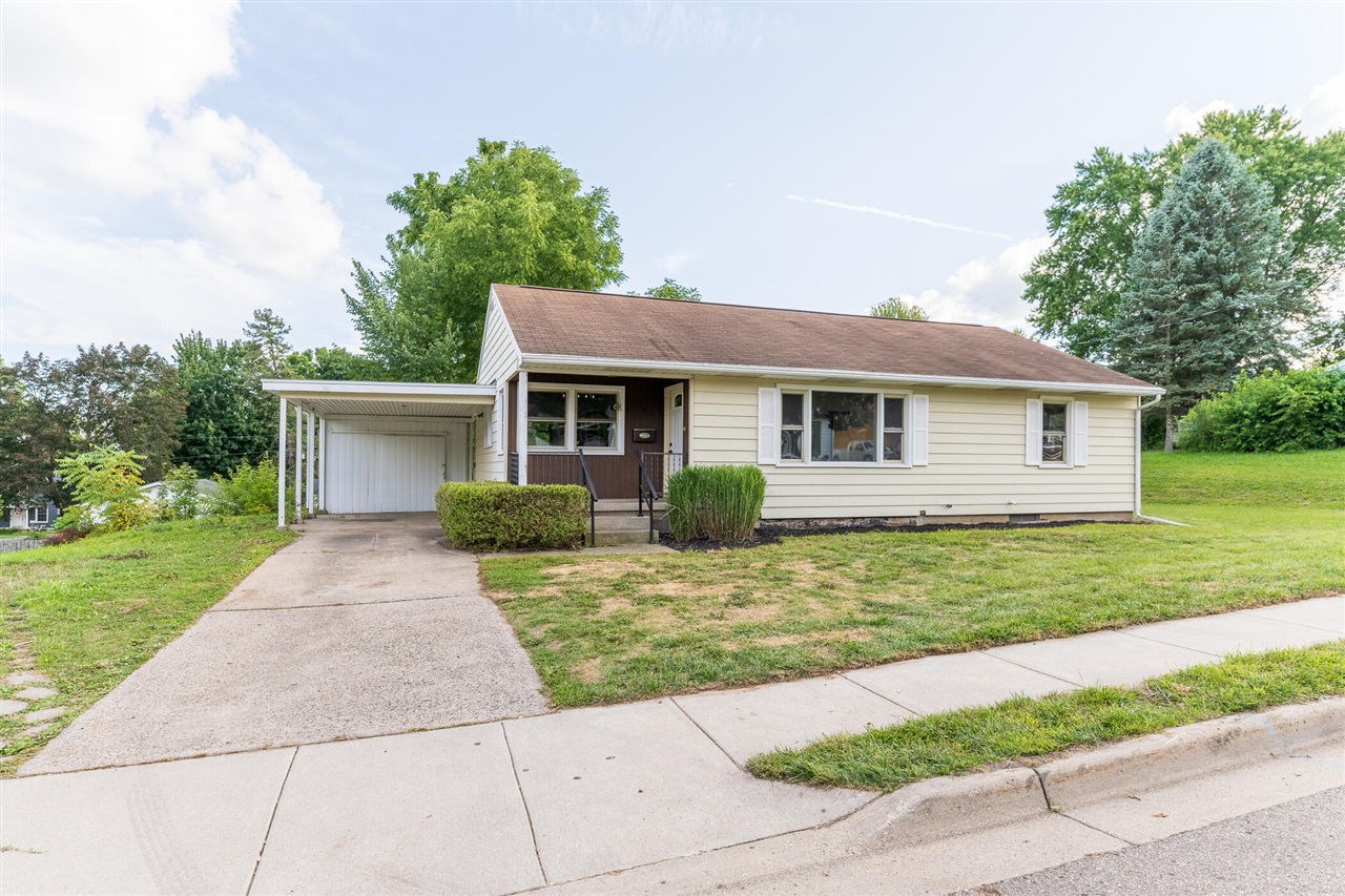 825 Forest Street Property Photo 1