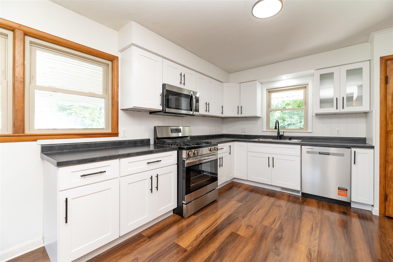 825 Forest Street Property Photo 2