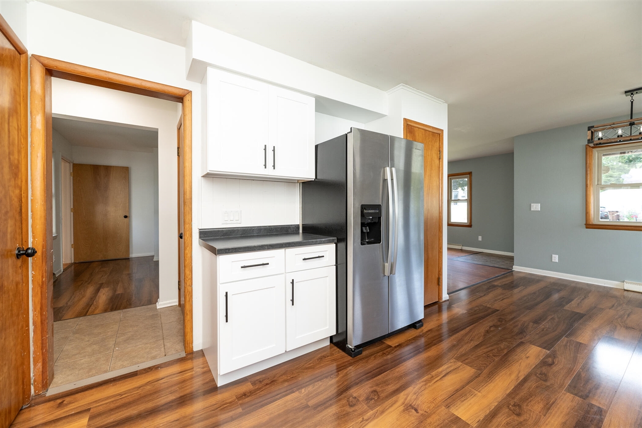 825 Forest Street Property Photo 4