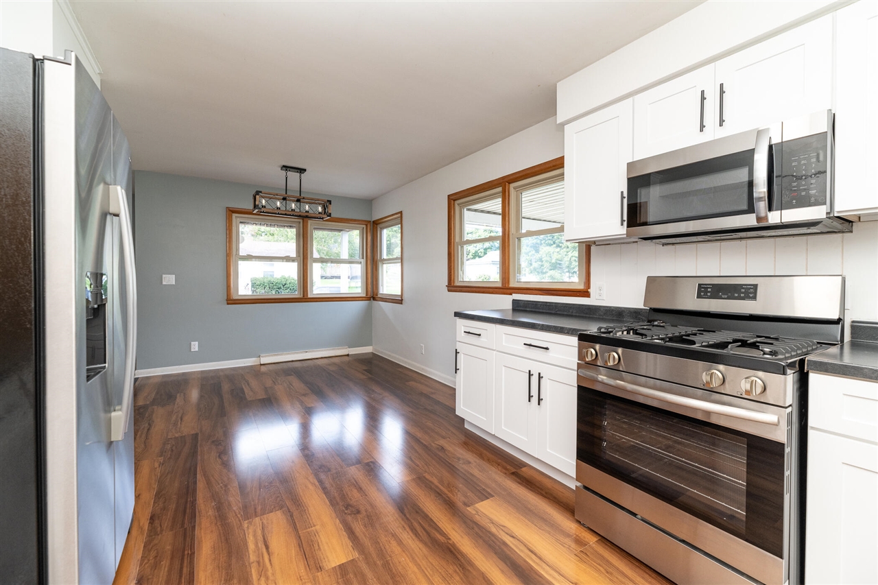 825 Forest Street Property Photo 8