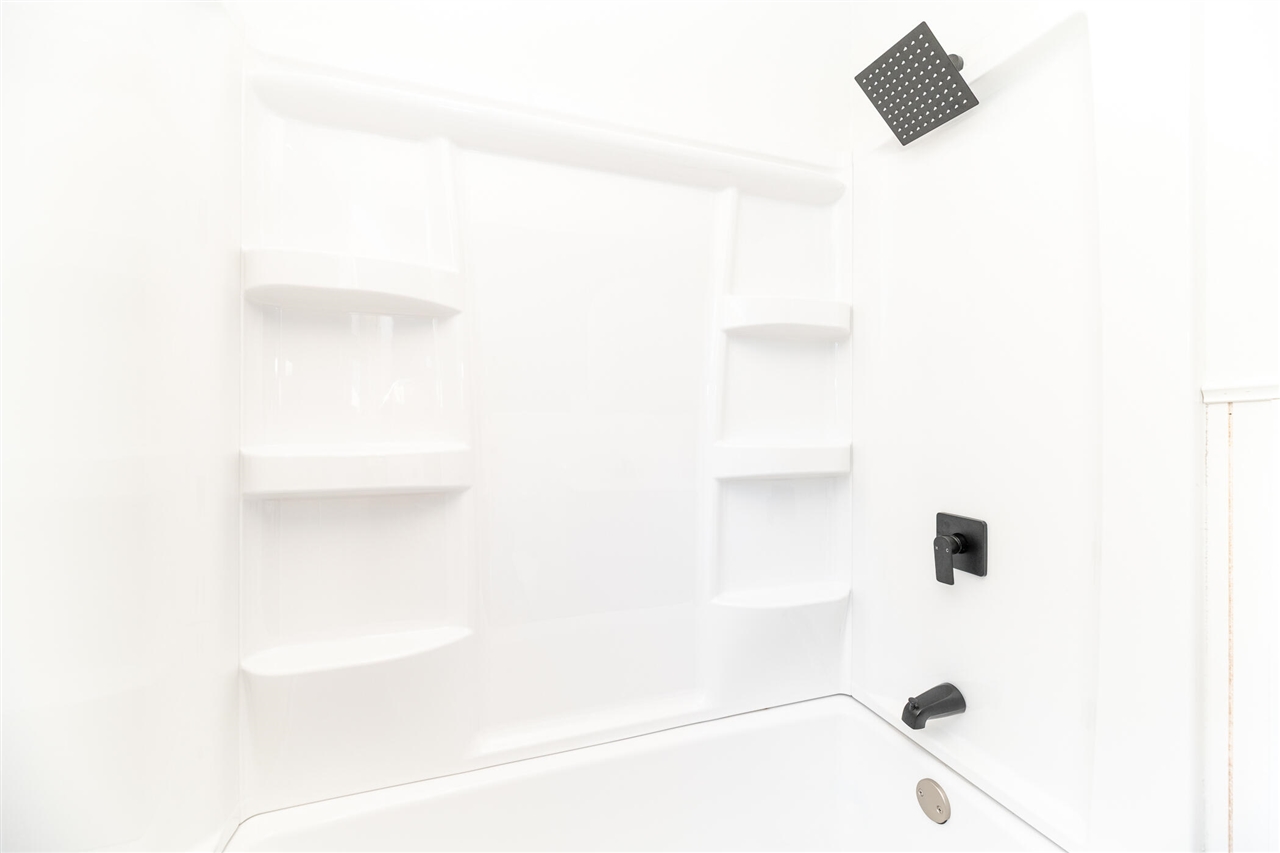 825 Forest Street Property Photo 17
