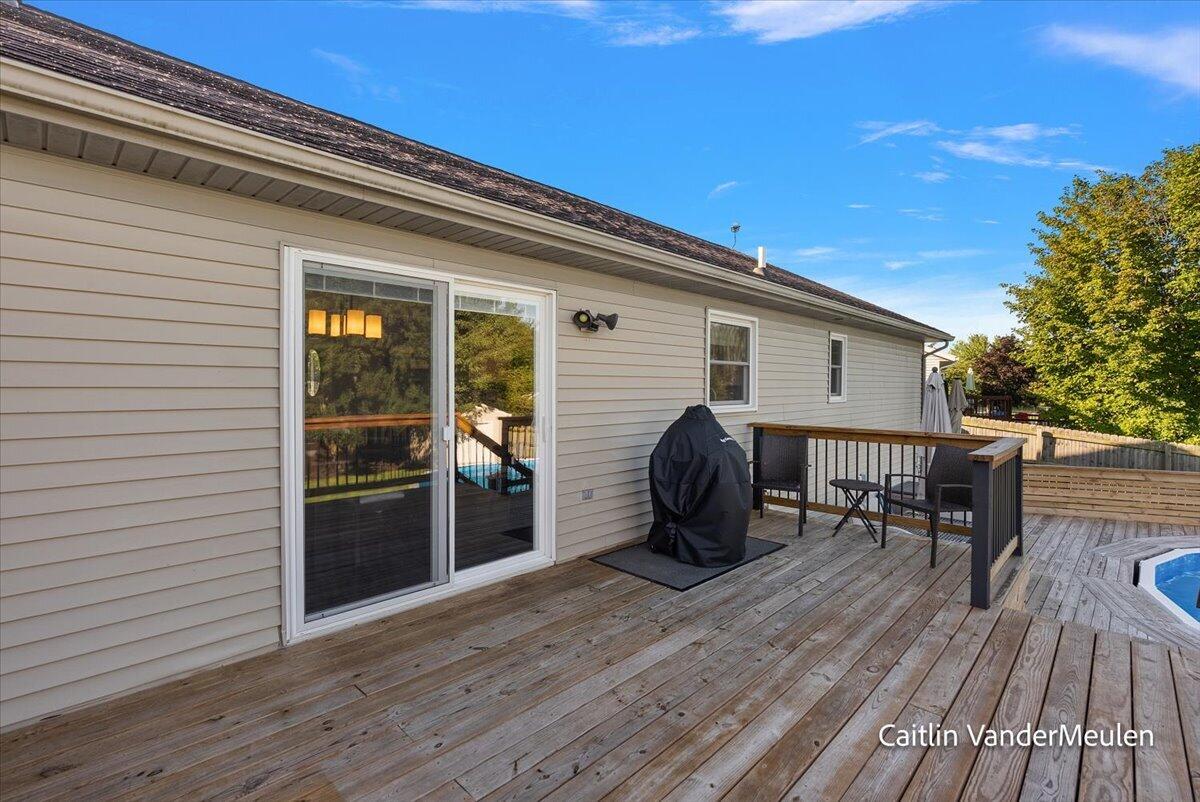 11421 Prairie Avenue Property Photo 8
