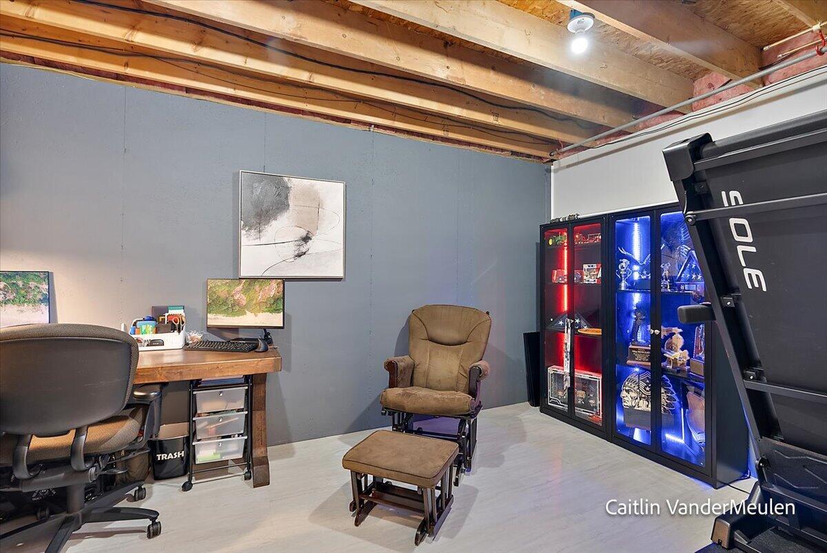 11421 Prairie Avenue Property Photo 48
