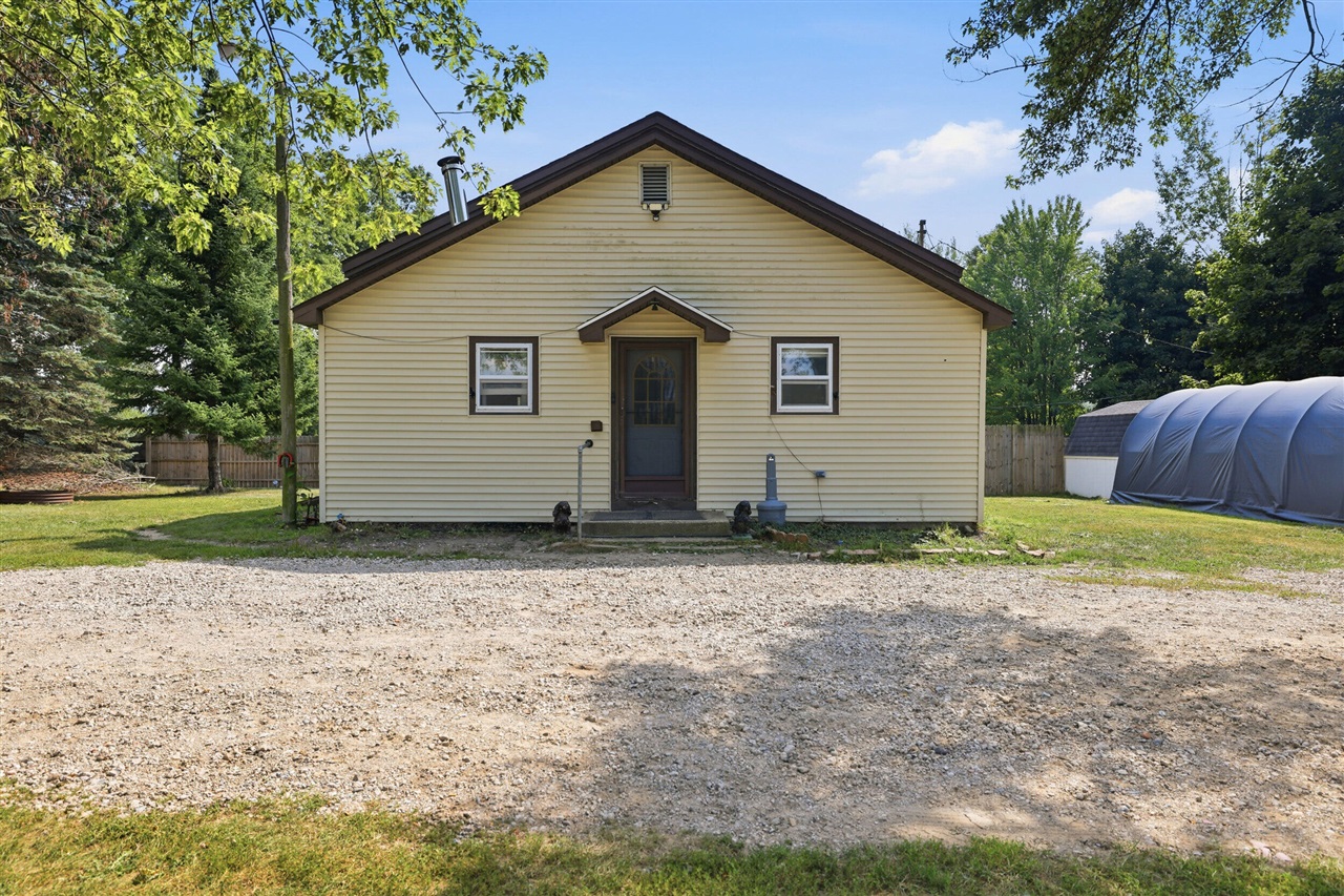7531 County Farm Road Property Photo 1
