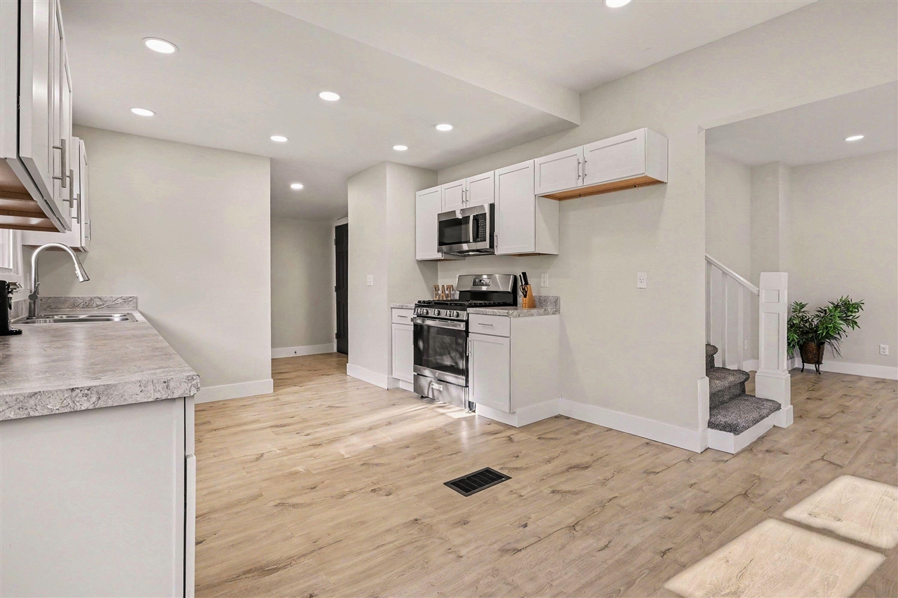 105 W Telegraph Property Photo 6