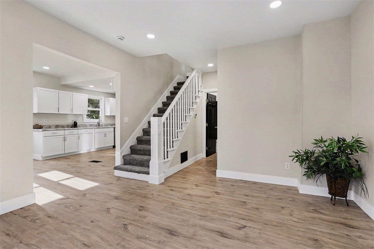 105 W Telegraph Property Photo 9