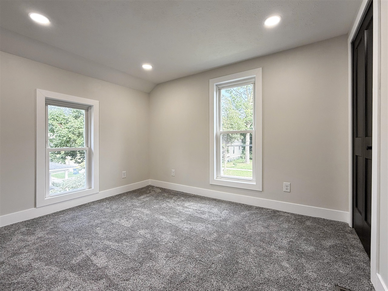 105 W Telegraph Property Photo 17