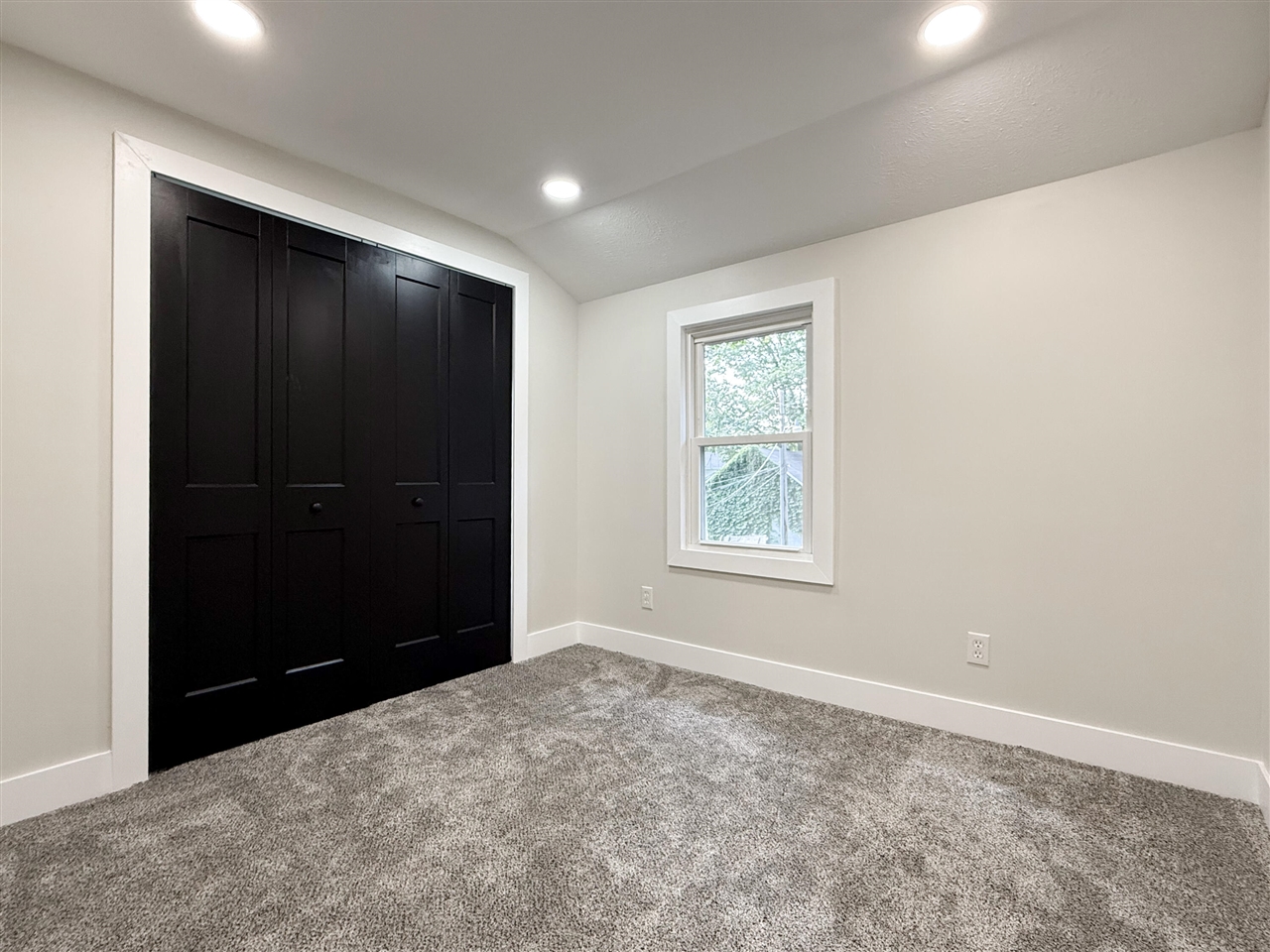 105 W Telegraph Property Photo 18