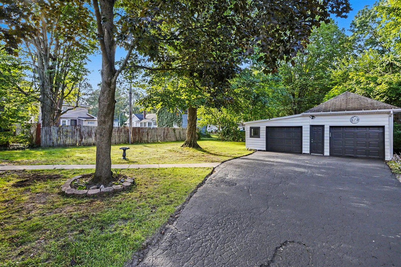 105 W Telegraph Property Photo 26