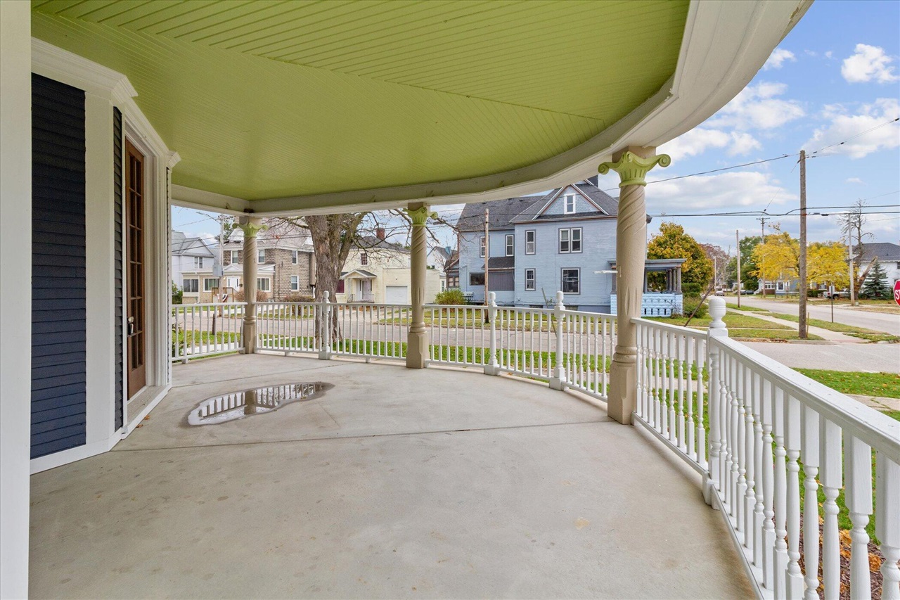 1164 Terrace Street Property Photo 5