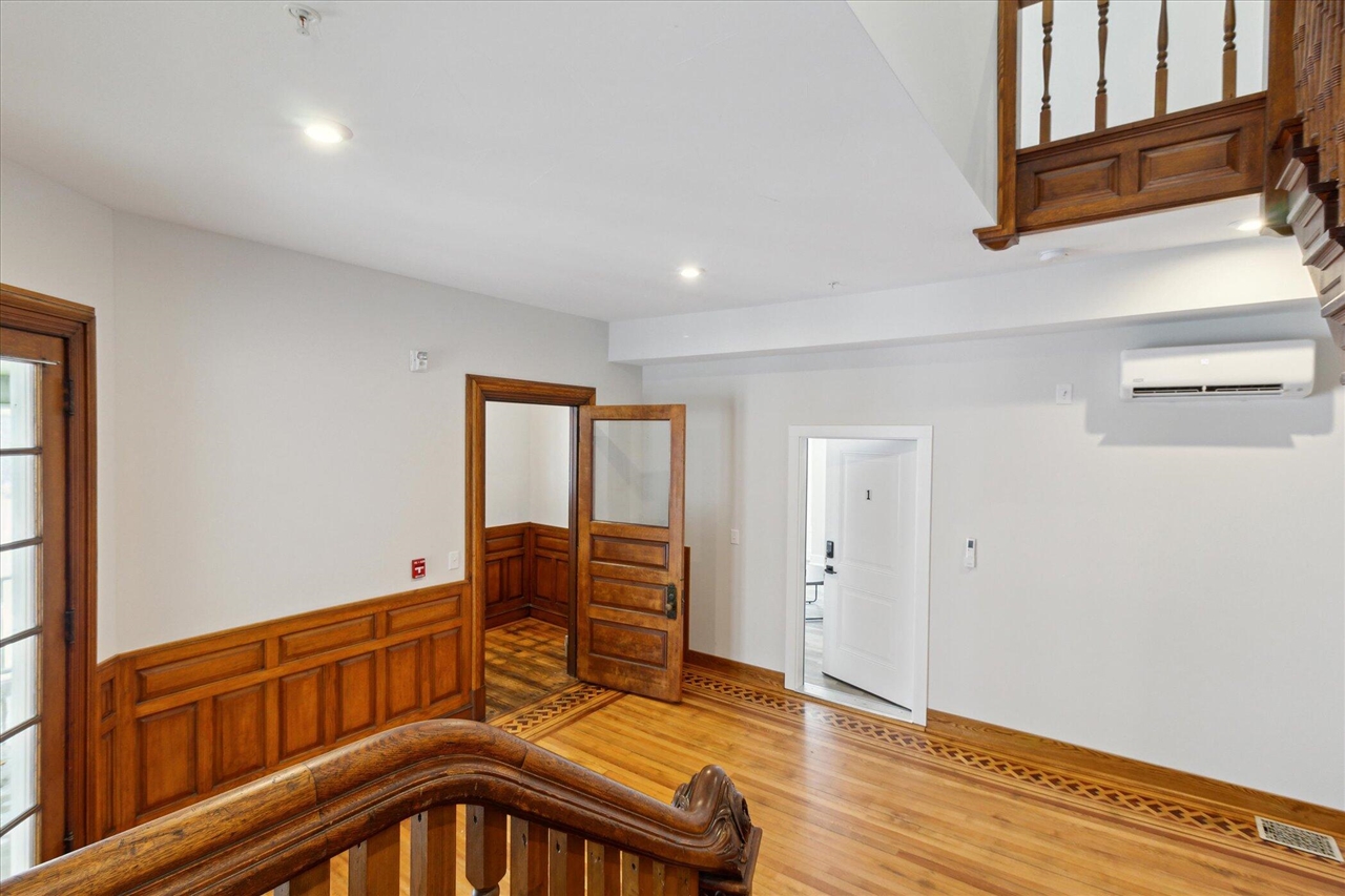 1164 Terrace Street Property Photo 8