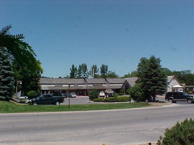 6804 Maple Court Property Photo 7