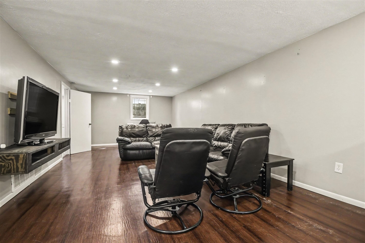 303 Anderson Drive Property Photo 18