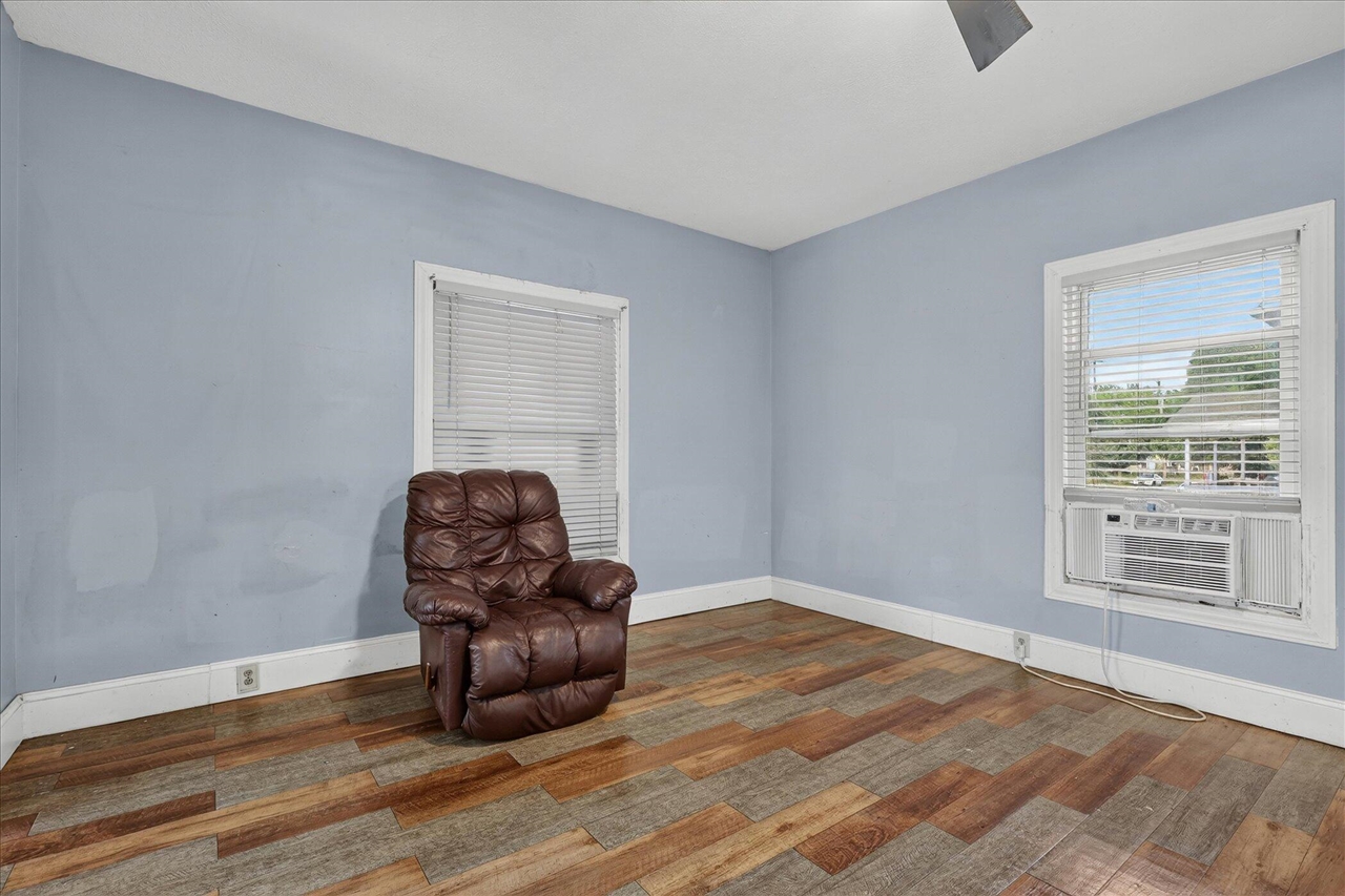 243 Delaware Street Property Photo 11