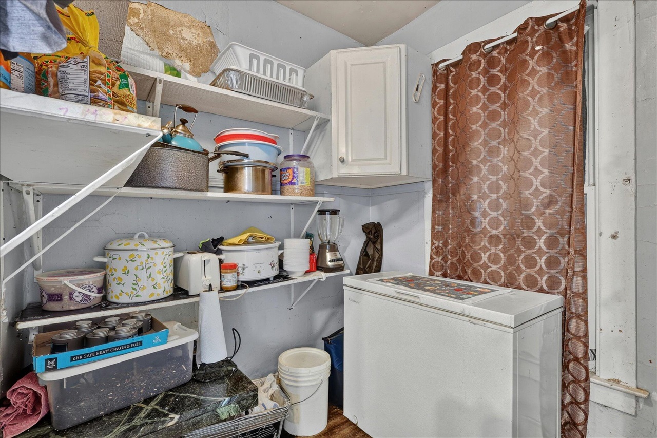 243 Delaware Street Property Photo 30
